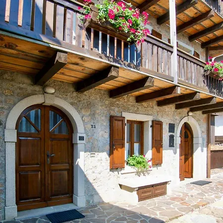 Apartment Attic In Dolomites