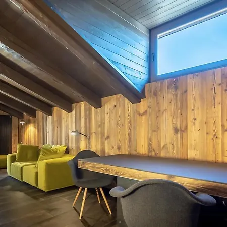 Apartment Attic In Dolomites *